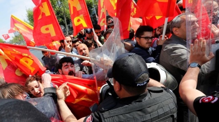 Επεισόδια στην Τουρκία: Διαδηλωτές αψήφησαν τον Ερντογάν
