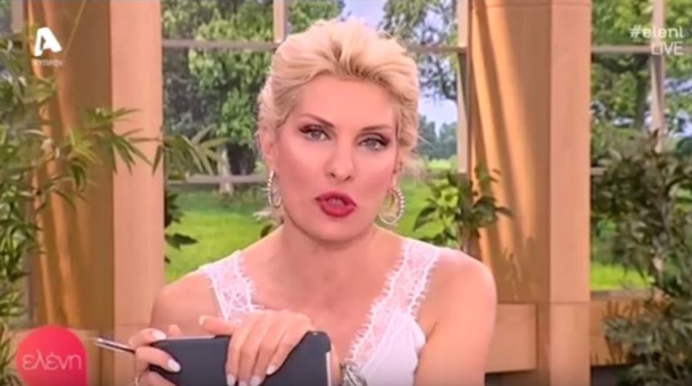 Η Μενεγάκη μάλωσε στον αέρα τον γιο της: Σ'αυτό το σπίτι δεν μπορούμε να...