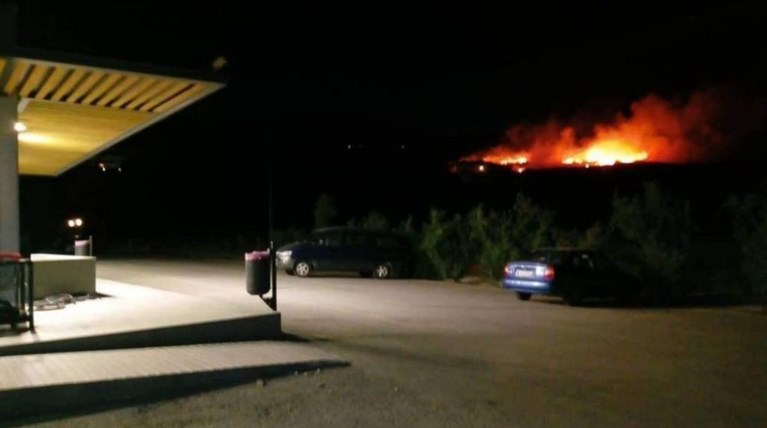 Oριοθετημένη η φωτιά που ξέσπασε στη Σκάλα Κεφαλονιάς