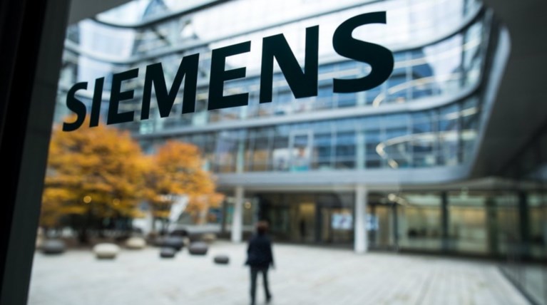 Die Welt: H Siemens στέλνει 30.000 εργαζόμενους σε αναγκαστική άδεια