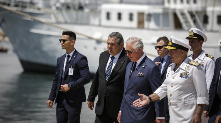 Η βόλτα του πρίγκιπα Κάρολου σε Πειραιά και Φάληρο