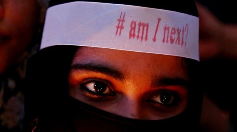 Φρίκη στην Ινδία:Βίασαν και έκαψαν ζωντανή 16χρονη,η τρίτη σε μία εβδομάδα