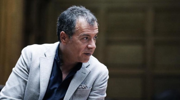 Το  μήνυμα του Θεοδωράκη για την μητέρα του: «Αργυρούλα σ΄ευχαριστώ»