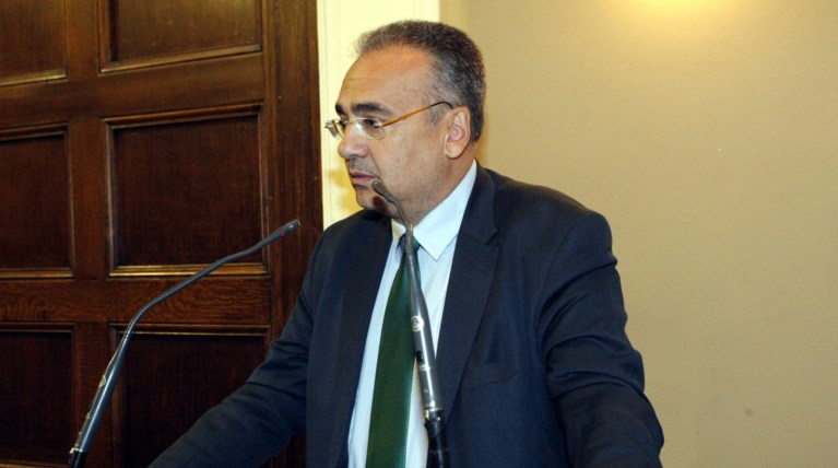 Κόντρα Βερβεσού - Κοντονή μετά την παραίτηση Σακελλαρίου