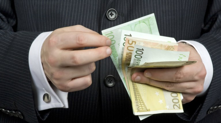 Το ελληνικό δράμα: Πώς η παραοικονομία άνθισε στην κρίση
