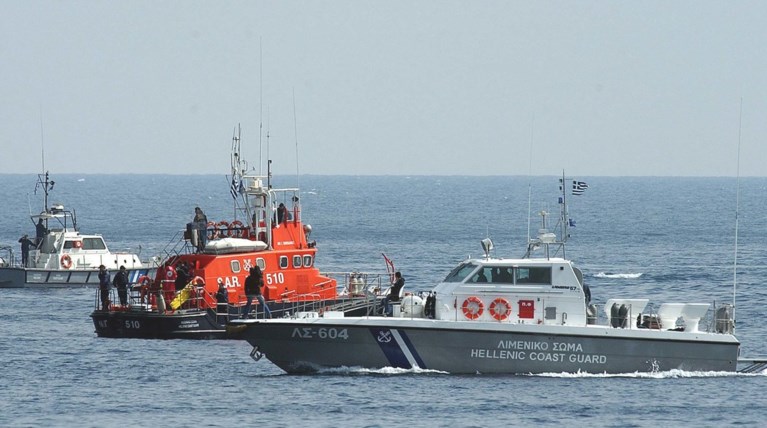 Πυρκαγιά σε ιστιοφόρο στη θαλάσσια περιοχή του Πόρτο Ράφτη