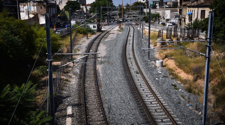 Χωρίς τρένα και προαστιακό σιδηρόδρομο την ημέρα της γενικής απεργίας