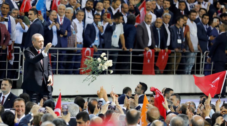 Ερντογάν: Αδέλφια μου κάντε τα δολάρια σας τουρκικές λίρες