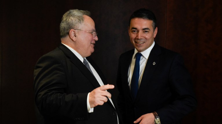 Κοτζιάς: Συμφέρουσα η λύση - Ντιμιτρόφ: Ιστορική ευκαιρία