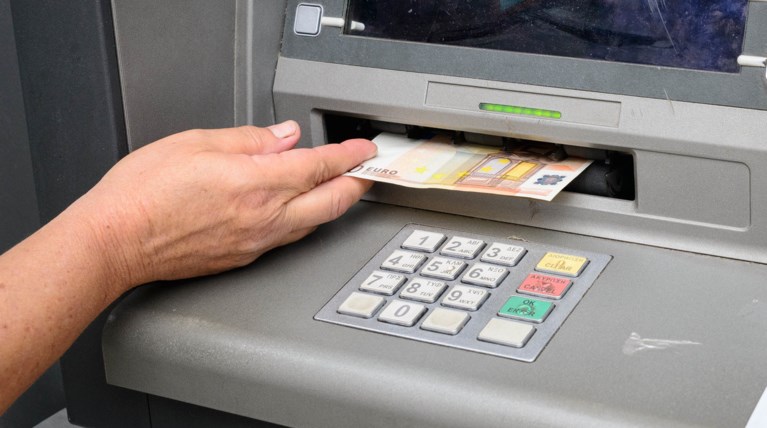 Capital controls: Στις €5.000 το μήνα αυξάνονται οι αναλήψεις