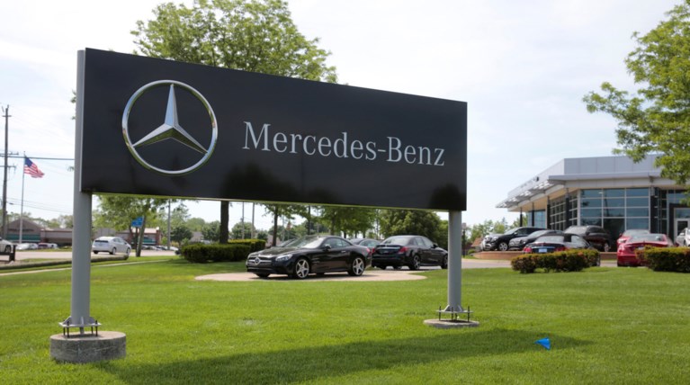 Ο Τραμπ θέλει να διώξει τις Mercedes από τους δρόμους της Νέας Υόρκης