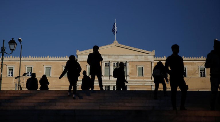 Ανάπτυξη στα χαρτιά: Σε επίπεδα... 2001 η αγοραστική δύναμη