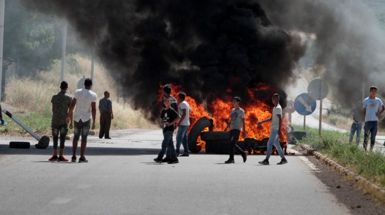 Ένταση στην Άμφισσα μετά την κηδεία της 13χρονης