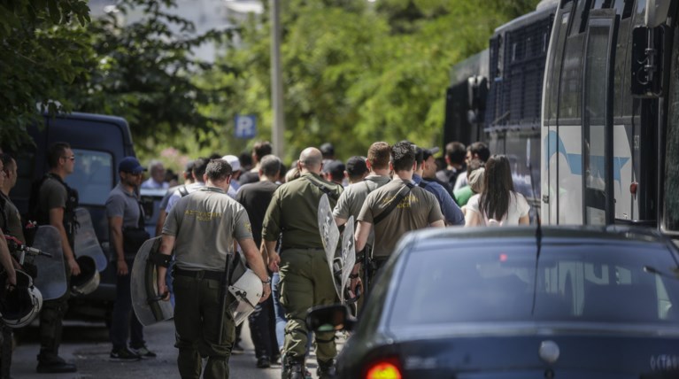 Αναβολή της δίκης για τα 20 μέλη του Ρουβίκωνα