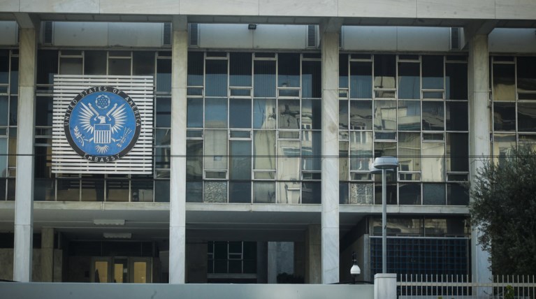 Πρεσβεία ΗΠΑ: Προστατέψετε τα ιδρύματα και πιάστε τους δράστες