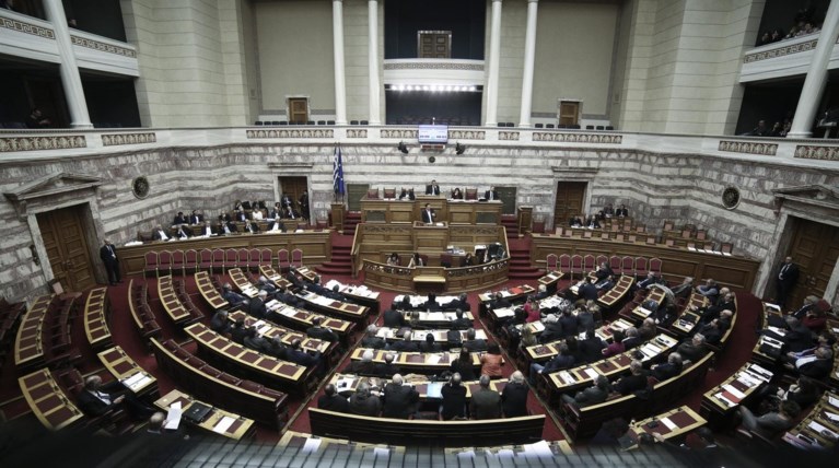 Live η συζήτηση για το πολυνομοσχέδιο στη Βουλή