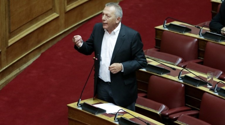 Παφίλης στη Βουλή: Μιλούν για πατρίδα οι απόγονοι των δοσίλογων