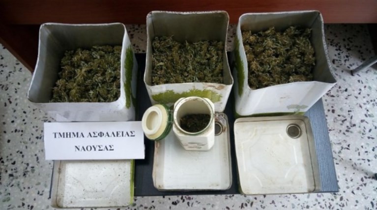 Έκρυβε ναρκωτικά σε δάσος στη Νάουσα