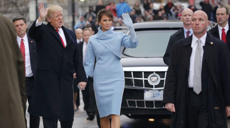 Μελάνια Τραμπ: Στη βασίλισσα η πρώτη της επίσκεψη μετά το χειρουργείο