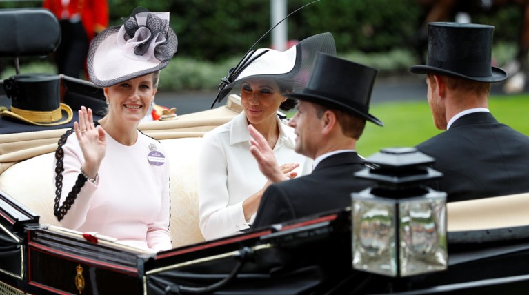 To ντεμπούτο της Μέγκαν Μαρκλ με Givenchy  στις ιπποδρομίες του Άσκοτ