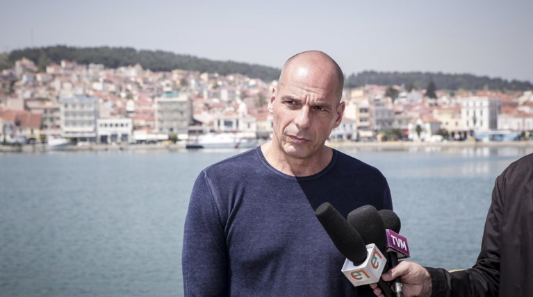 Βαρουφάκης για Eurogroup: Συγχαρητήρια σύντροφοι...