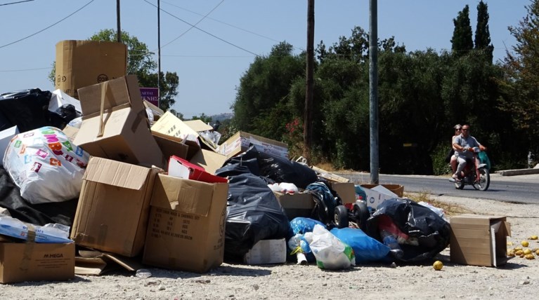 Κέρκυρα: Χιλιάδες τόνοι απορριμμάτων «πνίγουν» το νησί