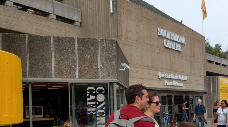 Oι χαλαρές οικογενειακές στιγμές του Τσίπρα στο Λονδίνο