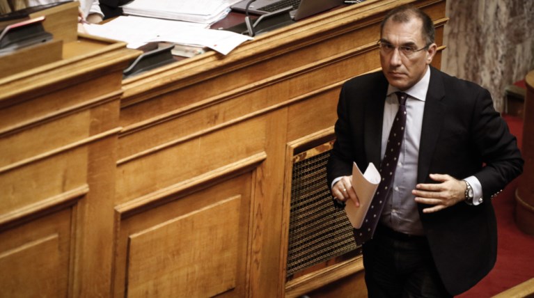 «Κρυφτούλι» με την παραίτηση Δ. Καμμένου από την αντιπροεδρία της Βουλής