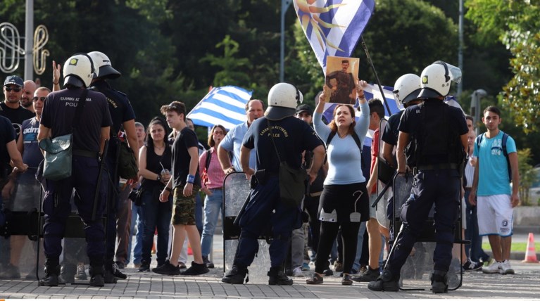 Συλλήψεις μετά τα επεισόδια έξω από το δημαρχείο Θεσσαλονίκης