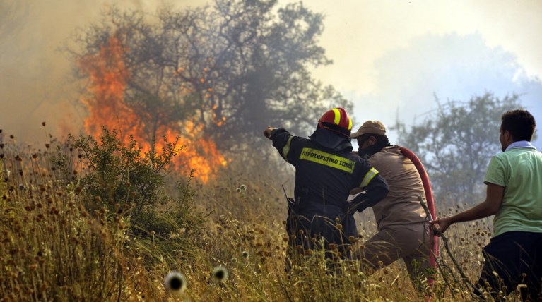 Συμβασιούχος του Δήμου ΑΘηναίων έβαζε φωτιές στη Νέα Μάκρη