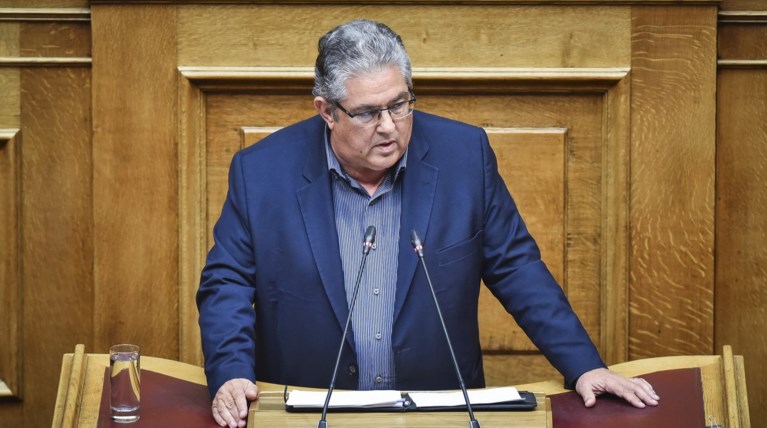 Κουτσούμπας: «Κούφιοι διαπληκτισμοί» Τσίπρα - Μητσοτάκη