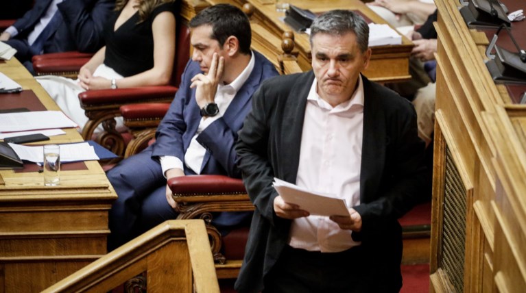 Σε... κινούμενη άμμο τα κυβερνητικά σχέδια για φοροελαφρύνσεις