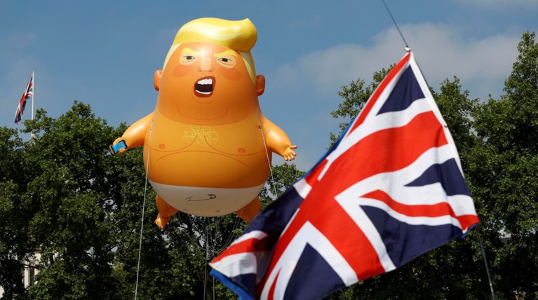 Ο Τραμπ στο Λονδίνο: Οι προσβολές και οι αντιδράσεις