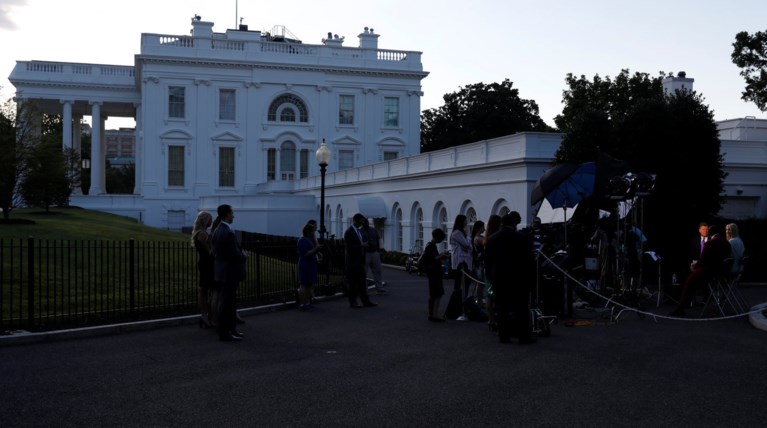 Politico: Χαμηλό ηθικό και άγχος στη Δυτική Πτέρυγα του Λευκού Οίκου
