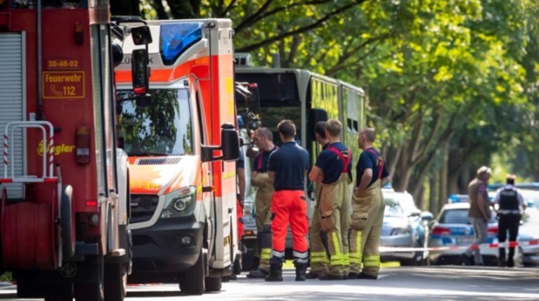 Ποιος είναι ο δράστης της επίθεσης με μαχαίρι σε λεωφορείο στη Λούμπεκ