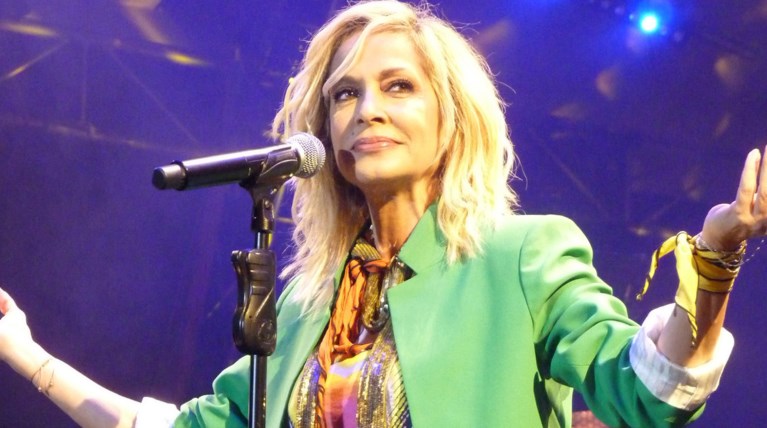 Άννα Βίσση: H εντυπωσιακή selfie της με μπικίνι στη Ζάκυνθο