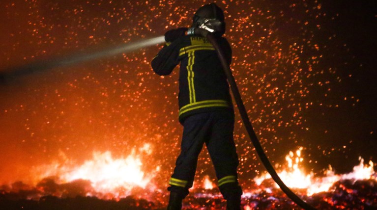 Αλεξανδρούπολη: Υπό μερικό έλεγχο η φωτιά στο Σουφλί