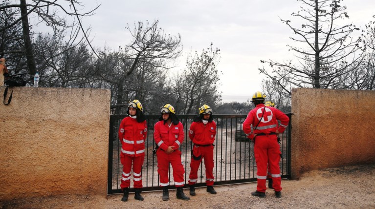 Στους 88 οι νεκροί από τη φονική πυρκαγιά, κατέληξε 42χρονη