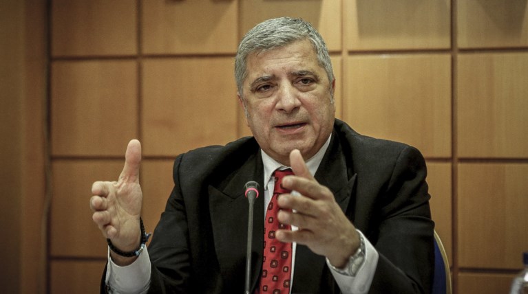 Πατούλης: Η κα Δούρου πρέπει να σταματήσει επιτέλους να κρύβεται