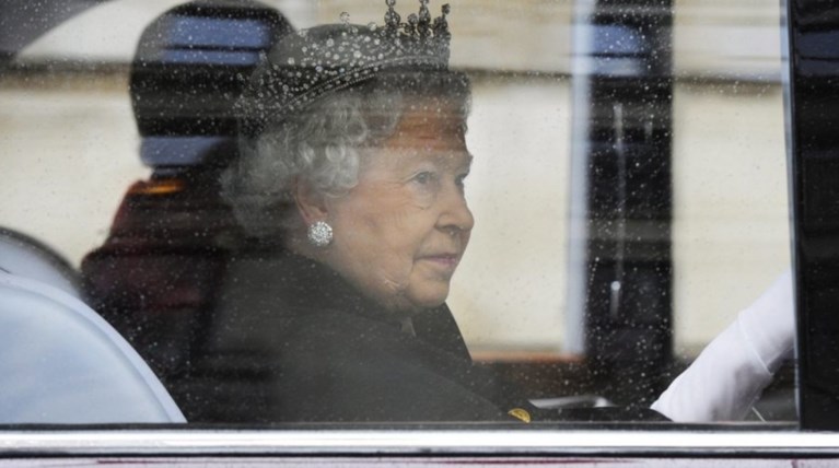 Δημοπρατείται o στόλος από λιμουζίνες της βασίλισσας Ελισάβετ