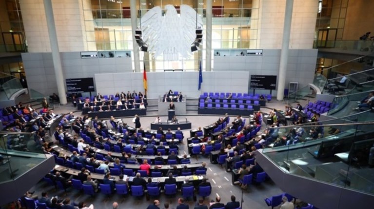 Χωρίς εκπλήξεις η ψήφιση της τελευταίας δόσης από τη Μπούντεσταγκ