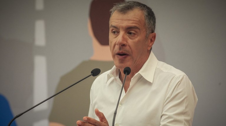 Θεοδωράκης: Δεν νοείται ανάληψη πολιτικής ευθύνης χωρίς παραιτήσεις