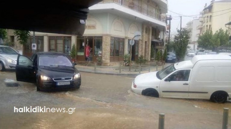 Πλημμύρες σε Θεσσαλονίκη και Πολύγυρο