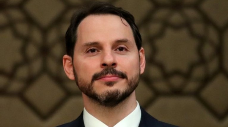 Τούρκος ΥΠΟΙΚ: Απαράδεκτες οι αμερικανικές κυρώσεις