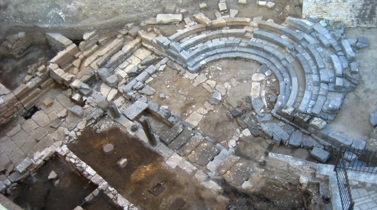 Ψηφιδωτό από τον 4ο π.Χ. αιώνα στο Μικρό Θέατρο Αμβρακίας