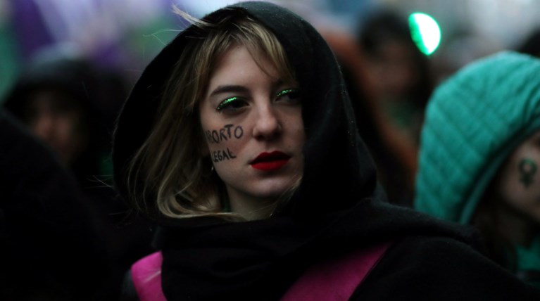 Η Γερουσία της Αργεντινής δεν αποποινικοποίησε τις αμβλώσεις