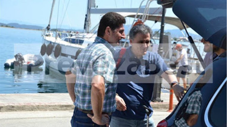 Στην Πρέβεζα για διακοπές ο Ευκλείδης Τσακαλώτος -φωτό