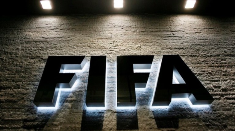 Η FIFA απειλεί με κυρώσεις Νιγηρία και Γκάνα