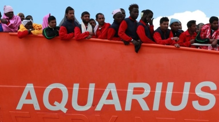 Στη Βαλέτα το Aquarius με 141 μετανάστες