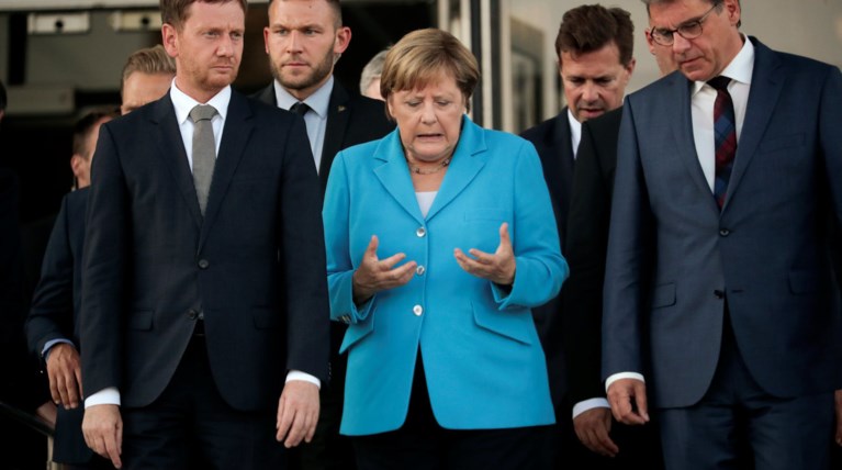 H Mέρκελ υπόσχεται fast track επαναπροωθήσεις